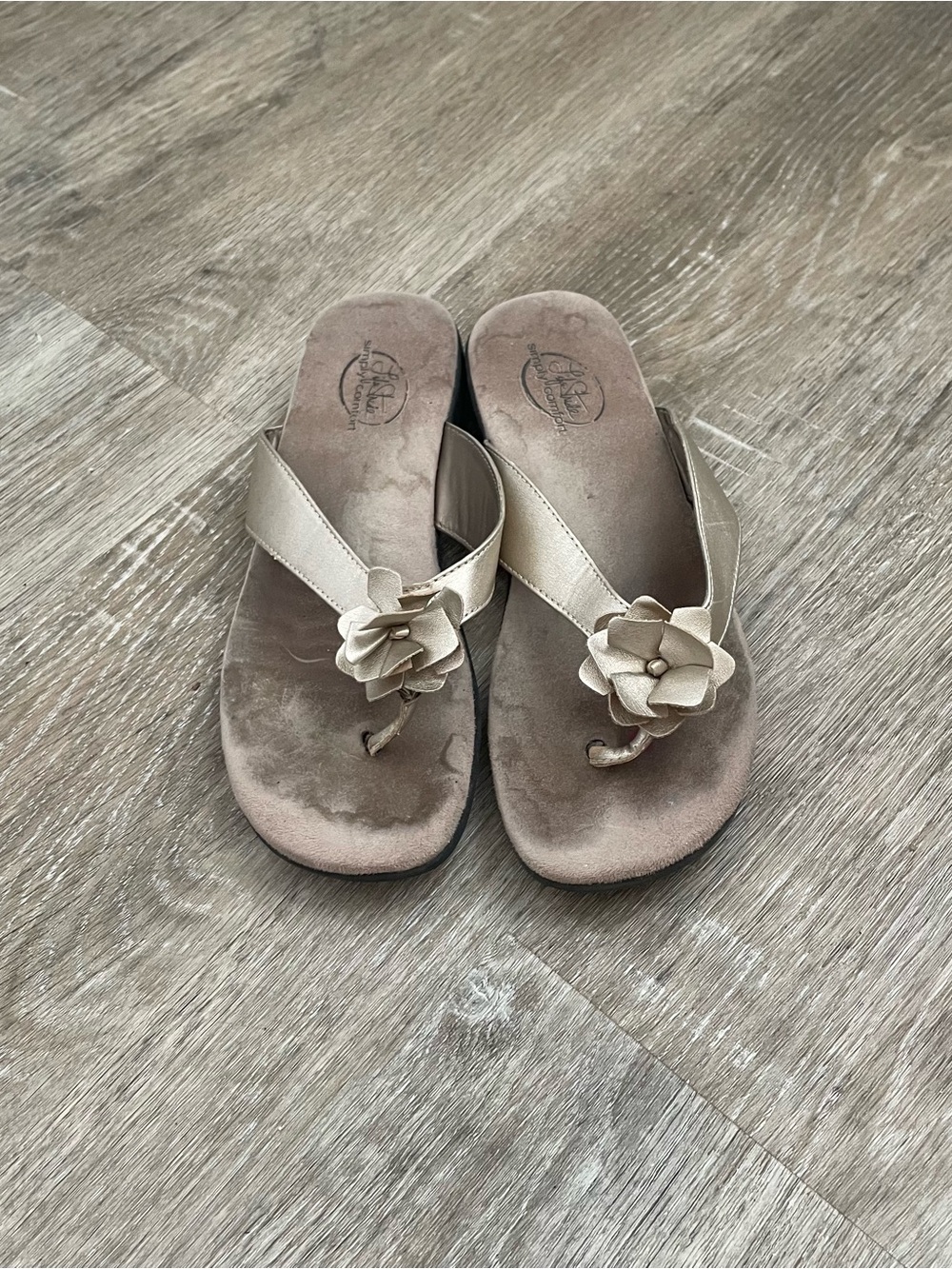 Elysia Women’s 8.5W Taupe Beige Floral Thong Sandals Slip-On Comfort Casual